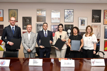 Alianza Francesa - Embajada Francesa - Centro Leon